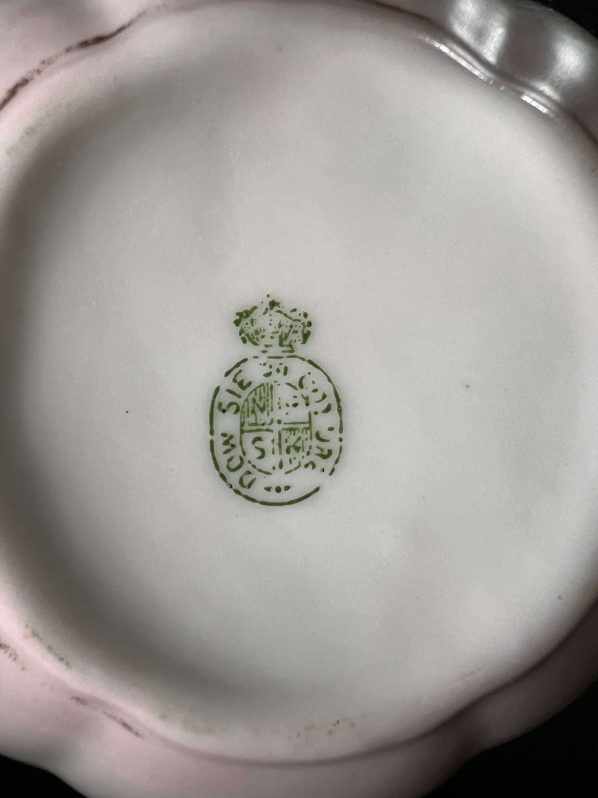 Porcelain Creamer - Dow Sie Cot Ure - Antique - Image 7