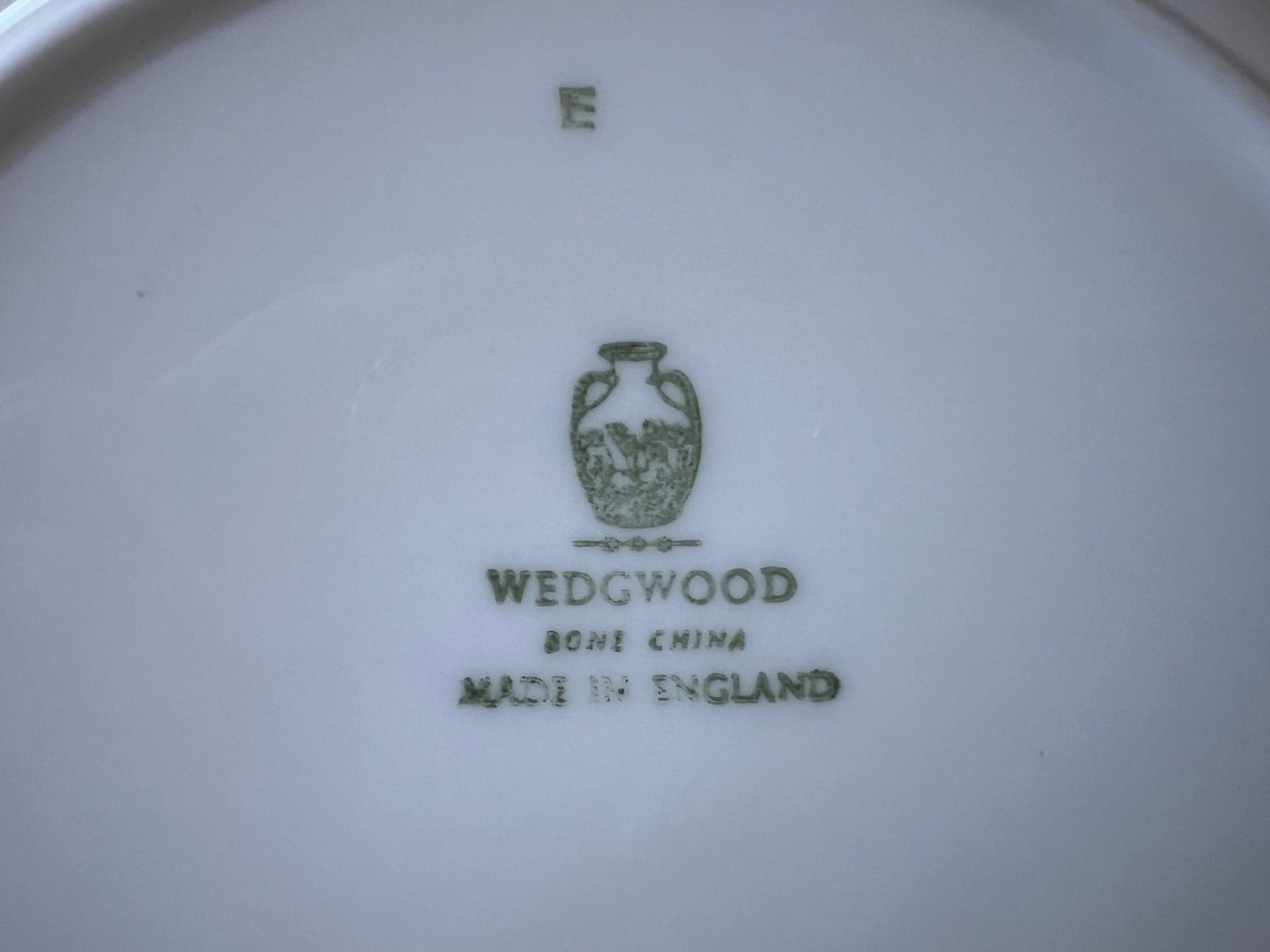Wedgwood bone china rimmed soup / salad bowl - Image 6