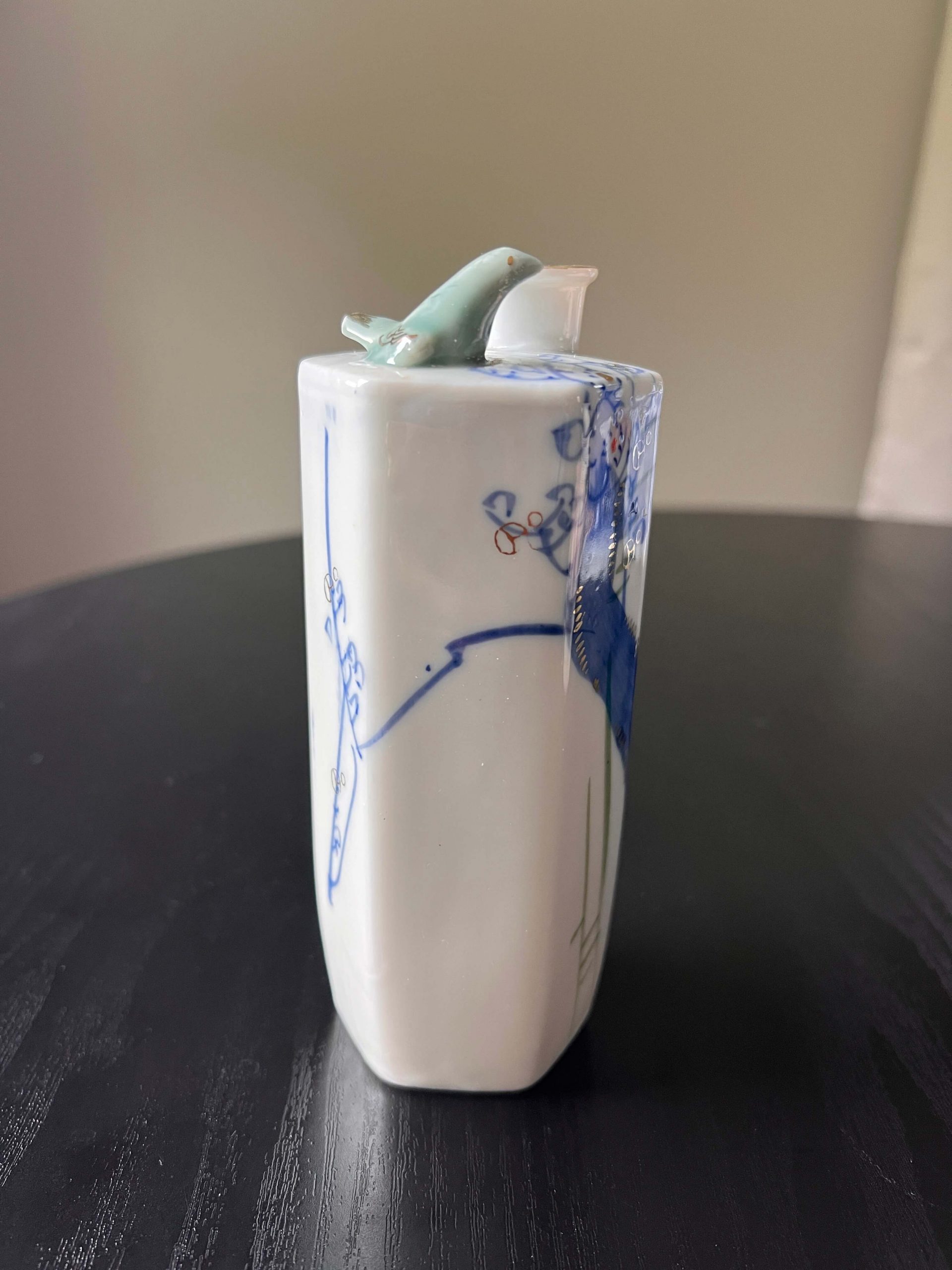 Japanese Whistling Bird Porcelain Sake Bottle (Uguisu Tokkuri) - Image 2