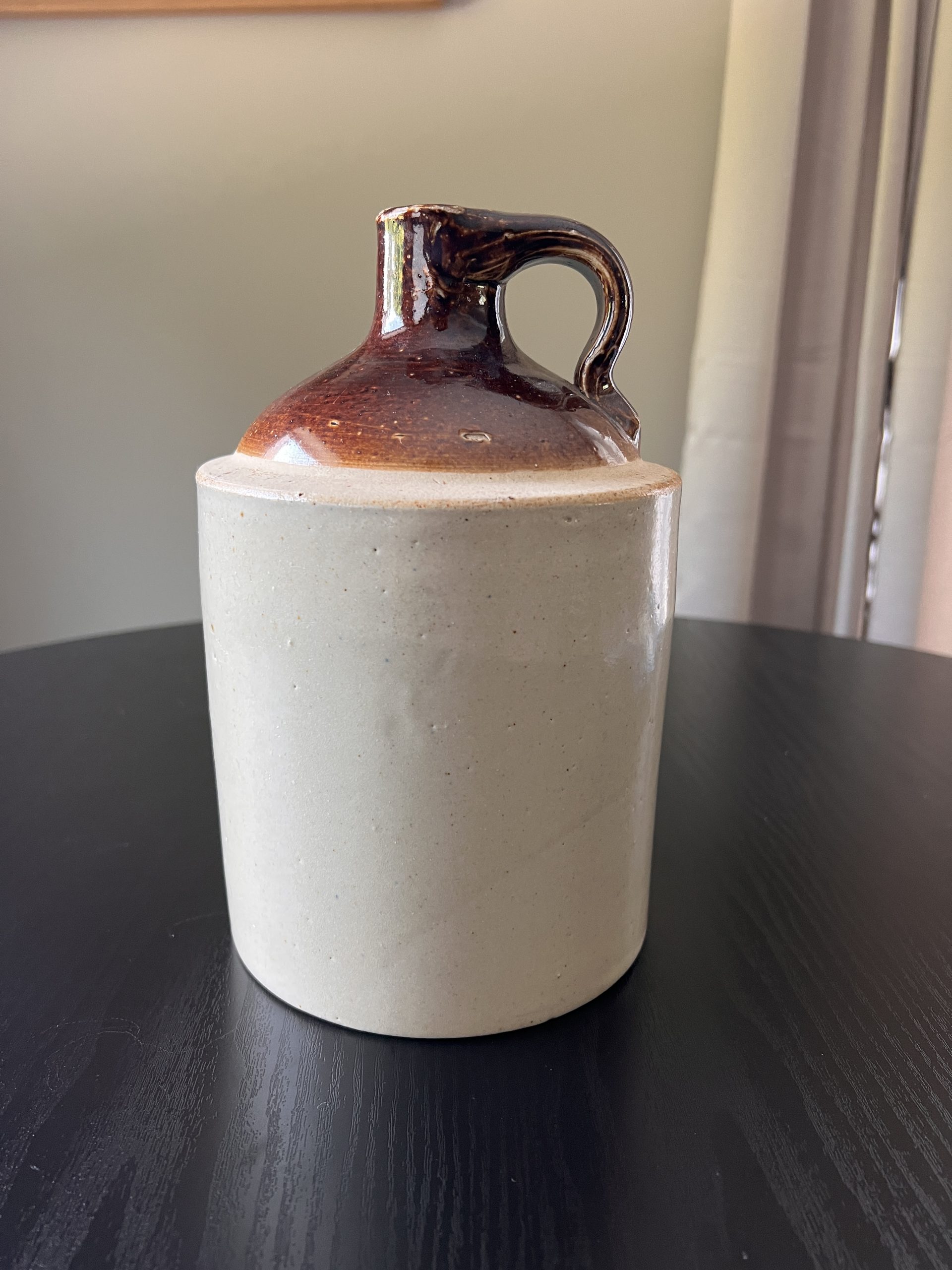 Vintage Two-Tone Stoneware Whiskey Jug – Unmarked 1/2 Gallon Crock - Image 2