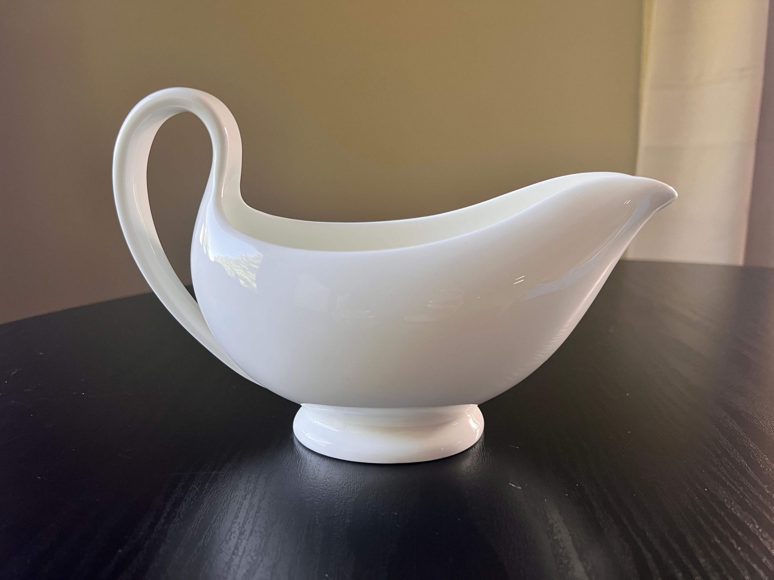 Minimalist Wedgwood England All White Bone China Gravy Sauce Boat Vintage
